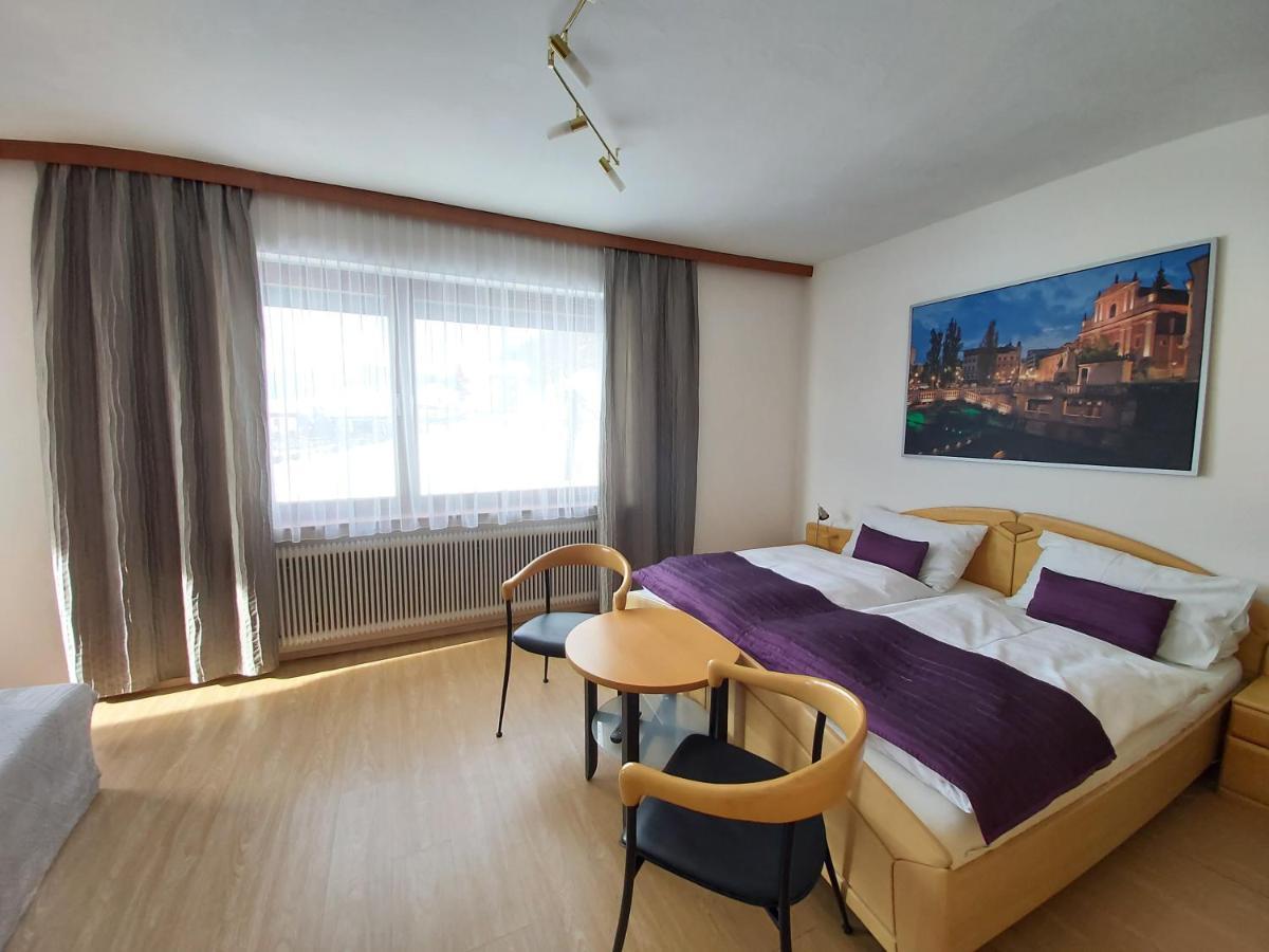 B&B Pension Karlsdorfer Hof Seeboden Extérieur photo