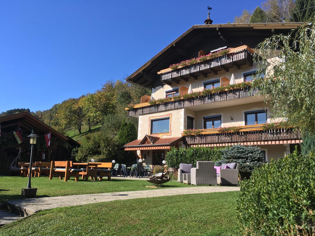 B&B Pension Karlsdorfer Hof Seeboden Extérieur photo