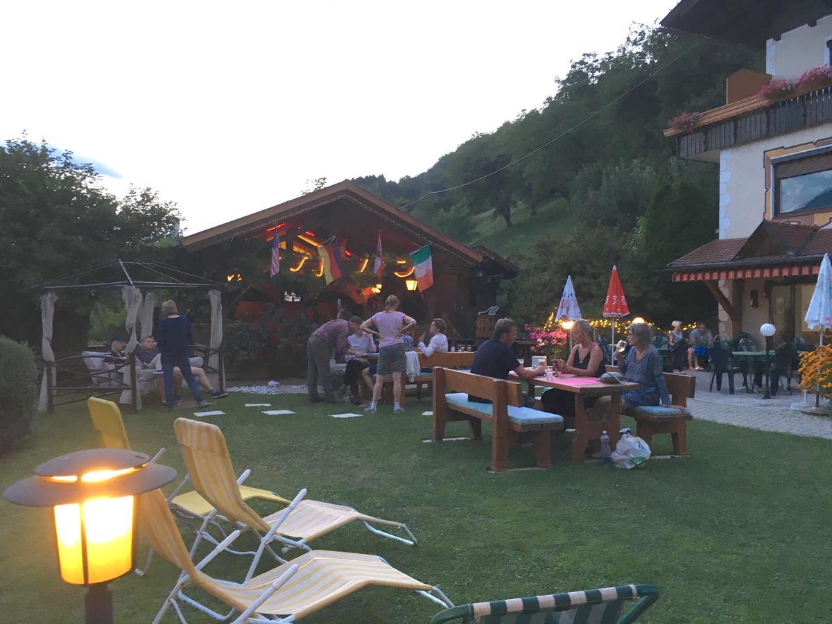 B&B Pension Karlsdorfer Hof Seeboden Extérieur photo